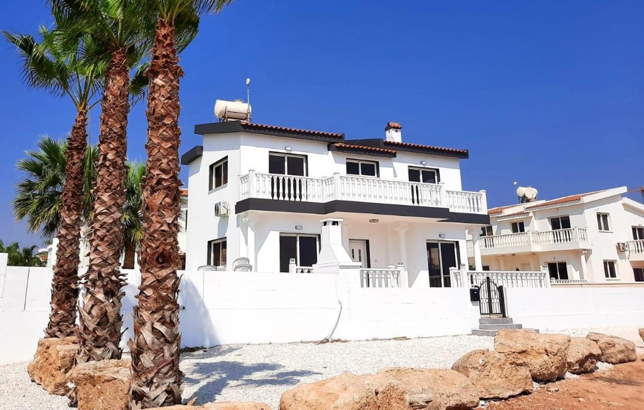 Villa Suncity Boutique Beachfront Ayia Napa Exterior foto