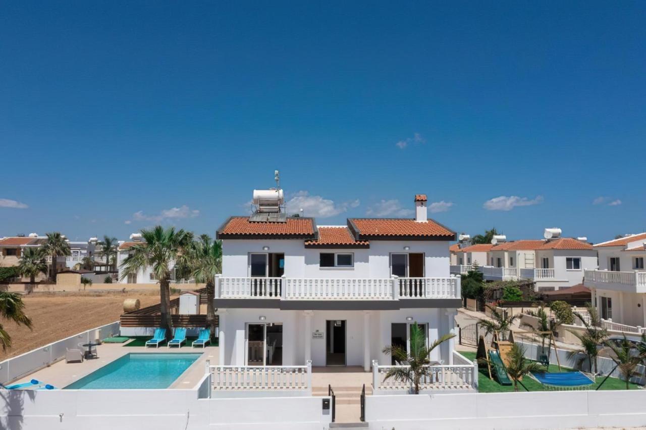 Villa Suncity Boutique Beachfront Ayia Napa Exterior foto