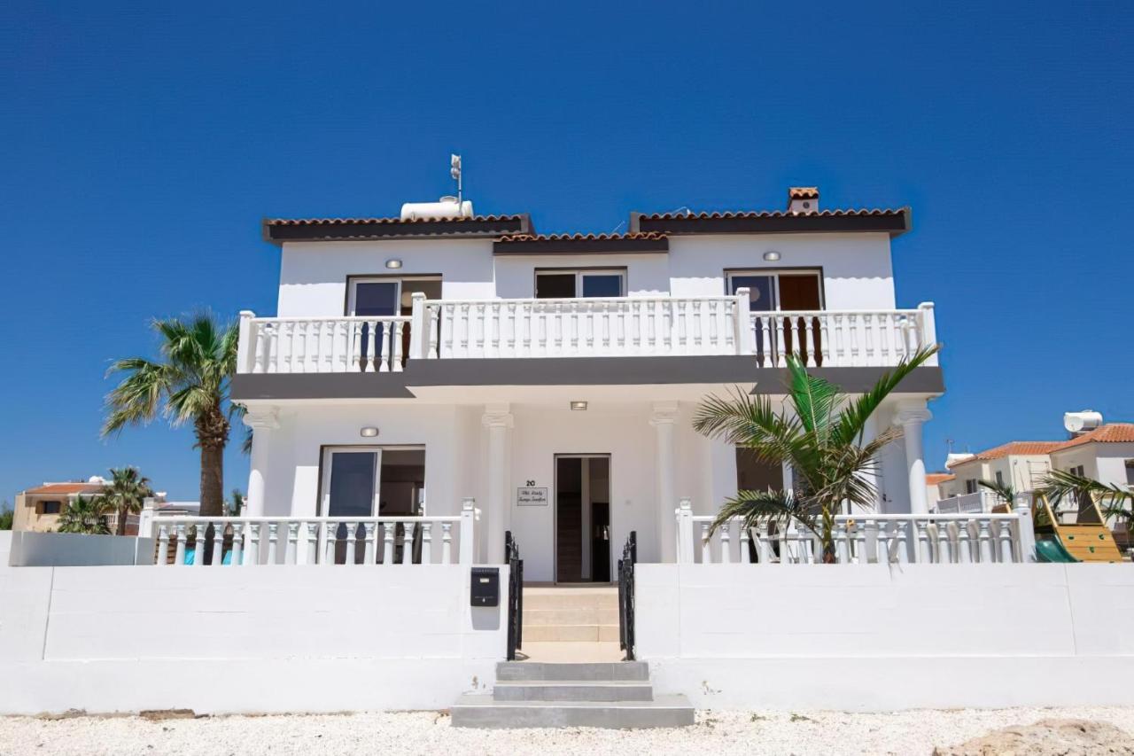 Villa Suncity Boutique Beachfront Ayia Napa Exterior foto