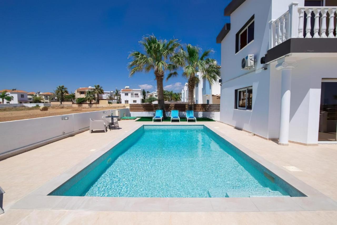 Villa Suncity Boutique Beachfront Ayia Napa Exterior foto