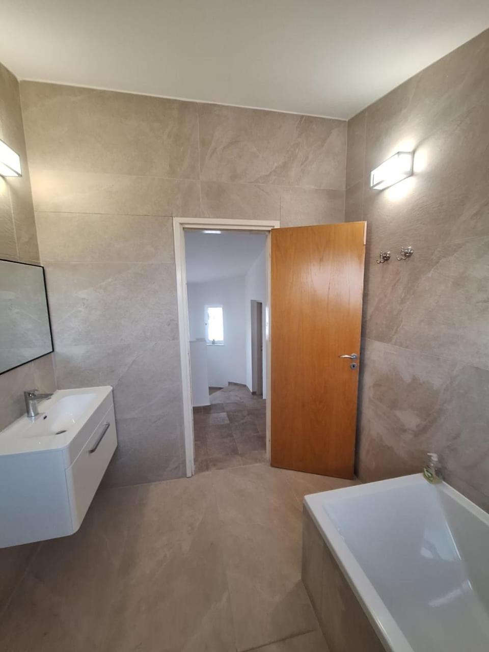 Villa Suncity Boutique Beachfront Ayia Napa Exterior foto